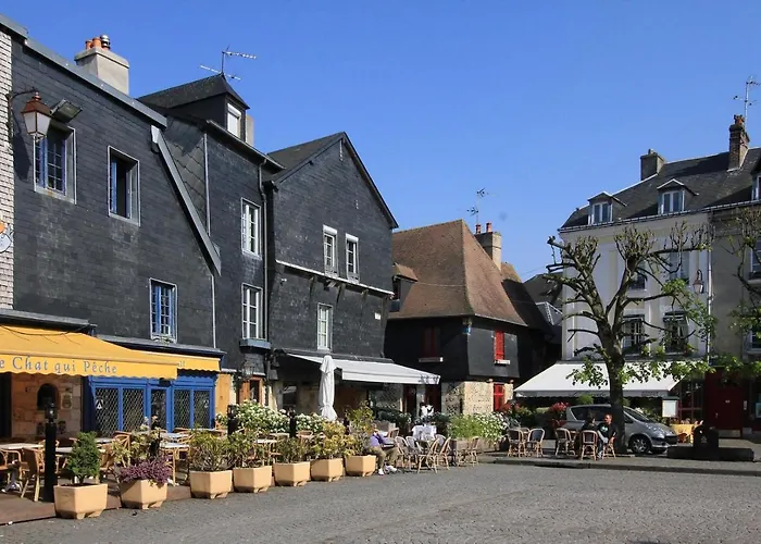 Le Patio / Les Romantiques Du Grenier A Sel Lejlighed