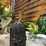 Daire Le Patio / Les Romantiques Du Grenier A Sel