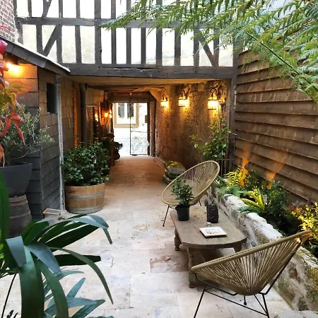 Le Patio / Les Romantiques Du Grenier à Sel Appartement *