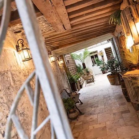 Le Patio / Les Romantiques Du Grenier à Sel * Honfleur